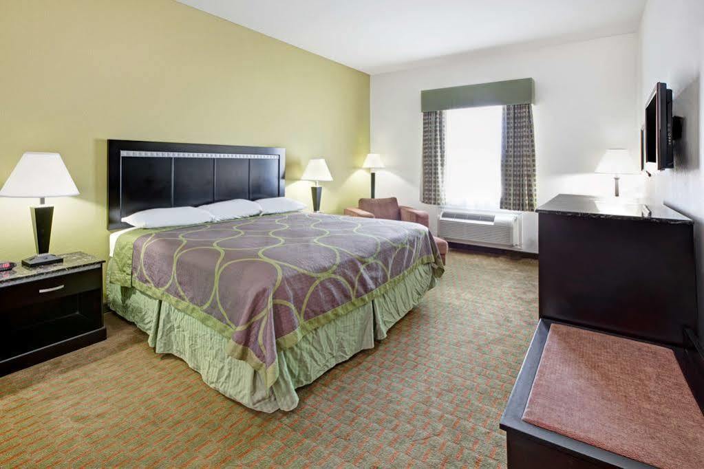 Super 8 By Wyndham Laporte La Porte Exteriér fotografie